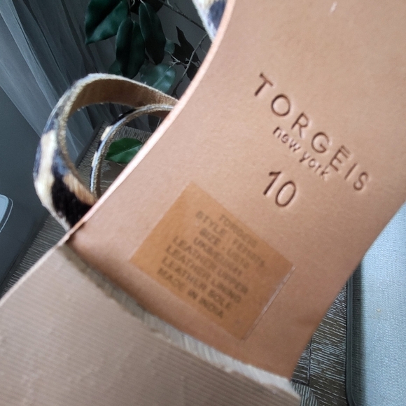 NWT Torgeis Syrene Leather Leopard Print Women's Strappy Sandals Size 10 - Picture 6 of 9